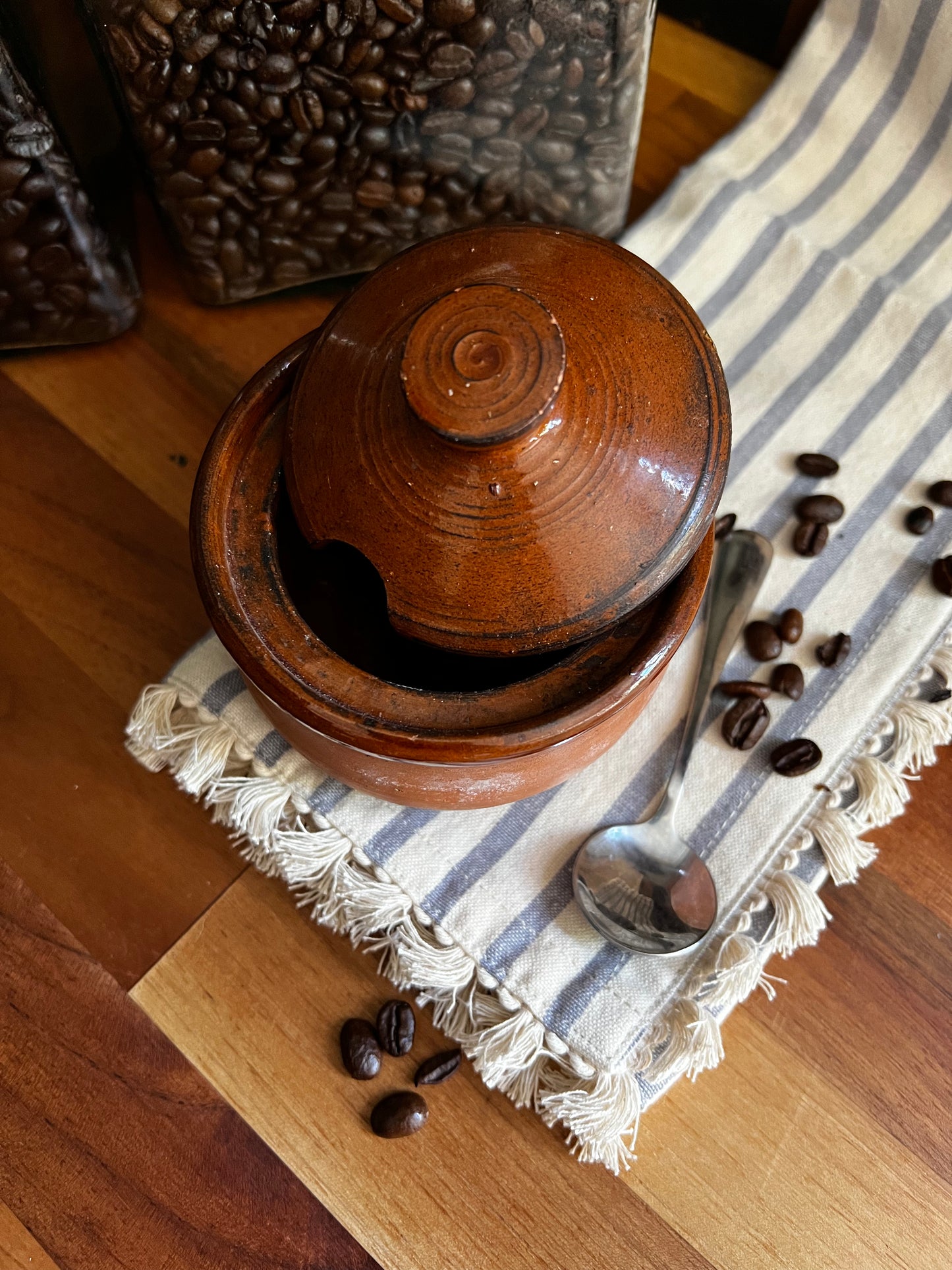 Vintage sugar pot with lid