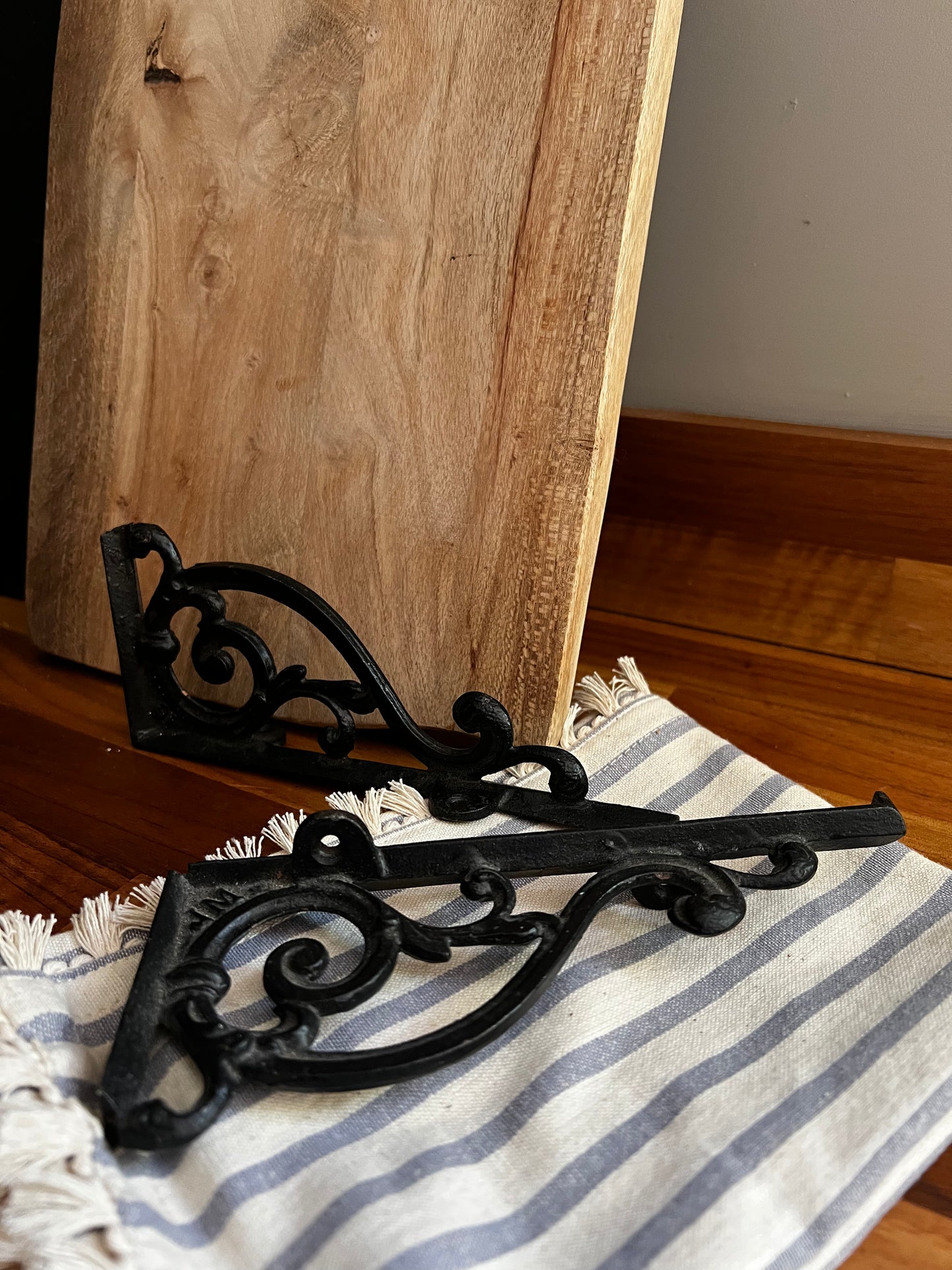 Cast iron shelf brackets